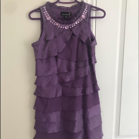 A sleeveless cocktail ruffle dress, size 4P - Picture 2 of 3